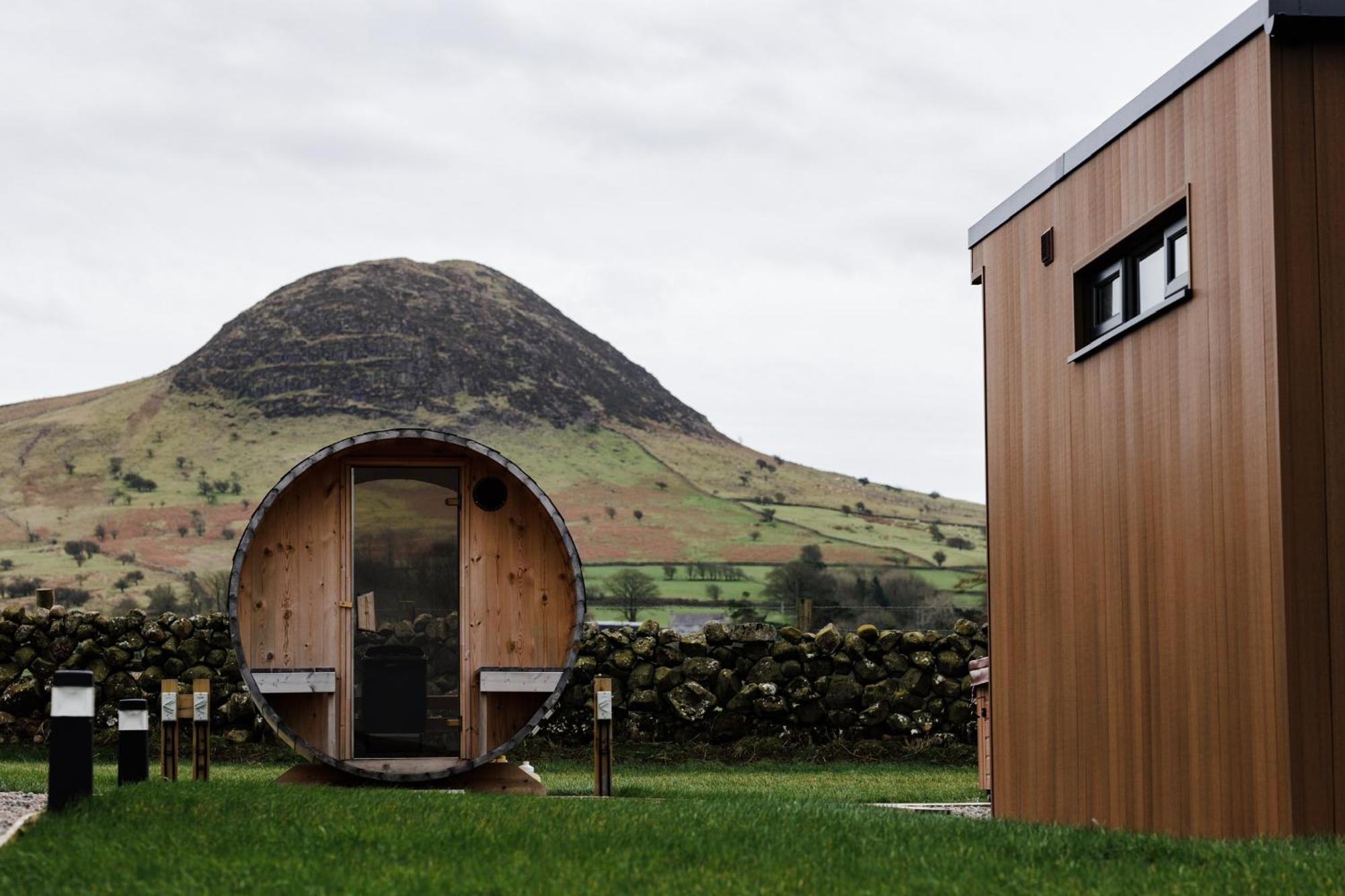 Slemish Hideaway - Funky Pheasant Broughshane Exterior foto